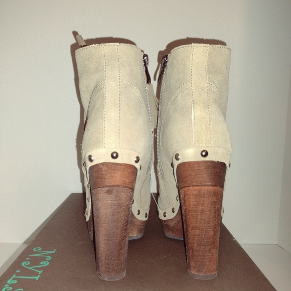 N.Y.L.A/ Brigita color Tau-Su Size 7 5inch Ankle Booties - Picture 4 of 4
